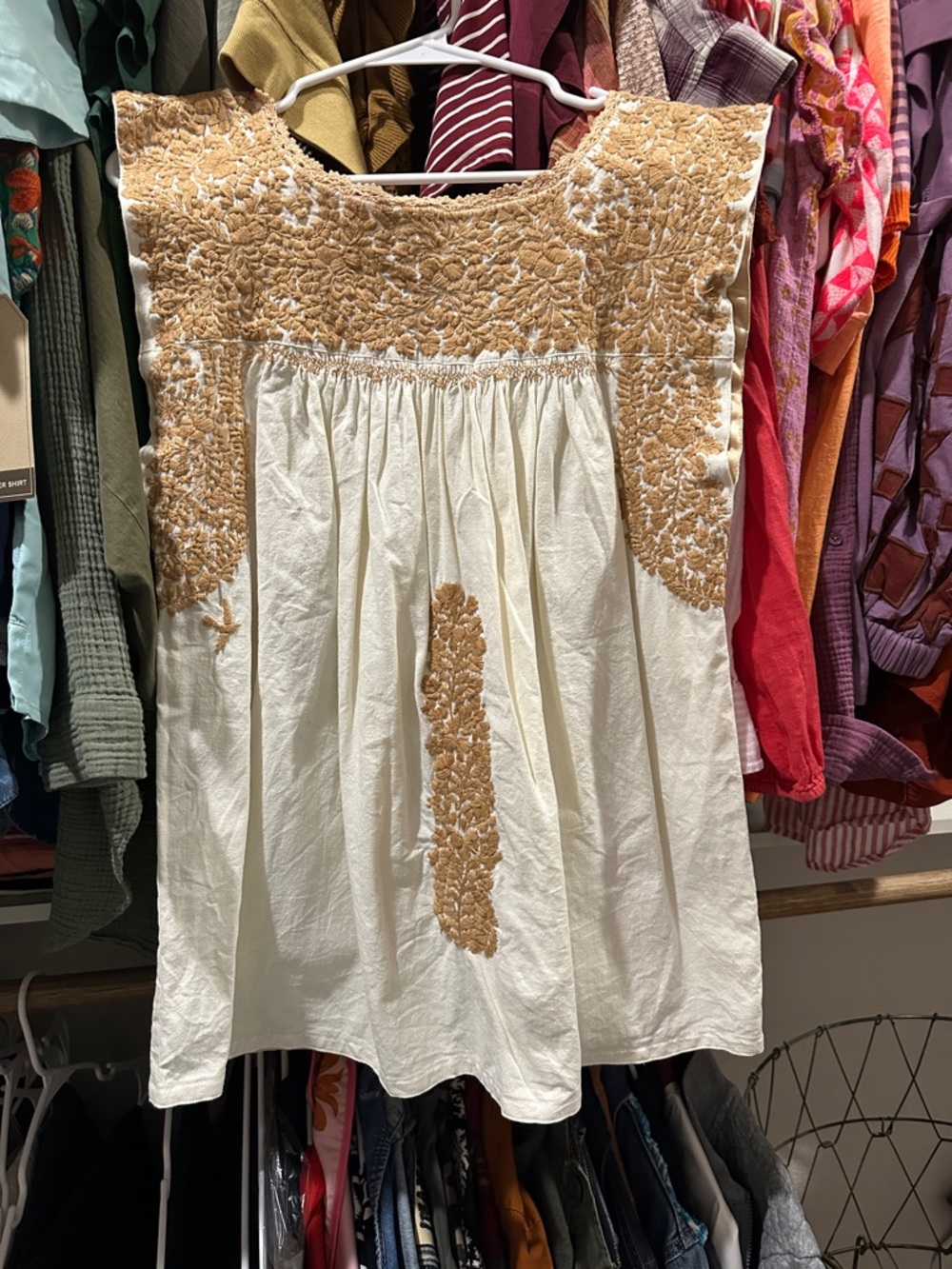 Mi Golondrina Cream Top with Beige Floral Embroidery